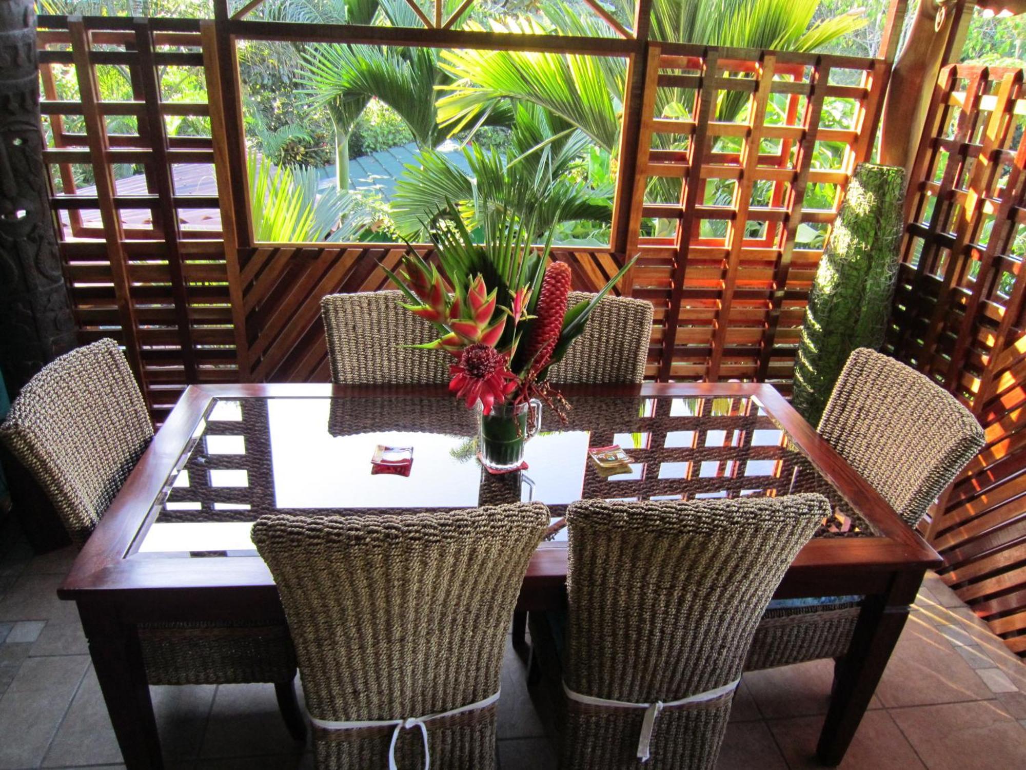 Physis Caribbean Bed & Breakfast Puerto Viejo de Talamanca Exterior photo