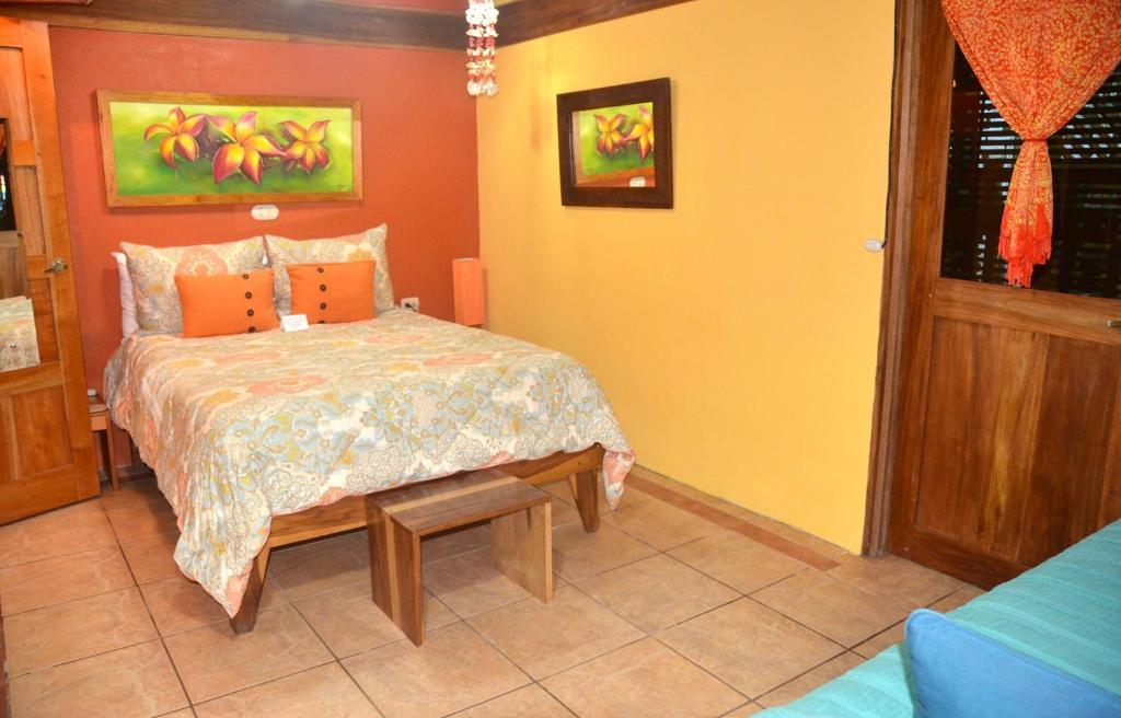 Physis Caribbean Bed & Breakfast Puerto Viejo de Talamanca Exterior photo