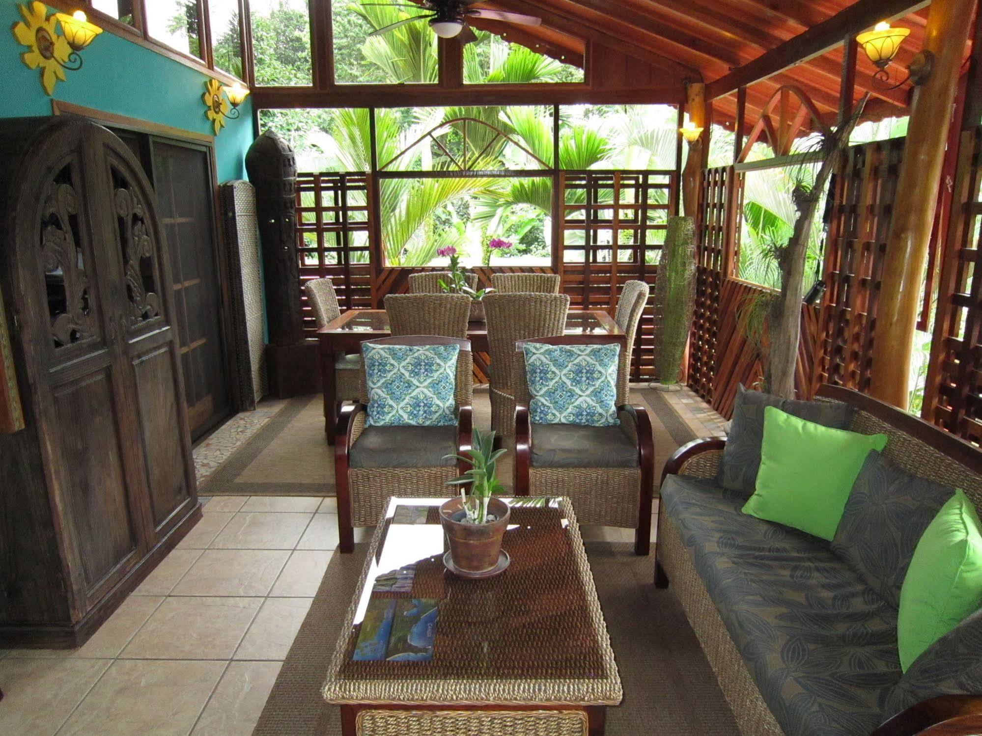 Physis Caribbean Bed & Breakfast Puerto Viejo de Talamanca Exterior photo
