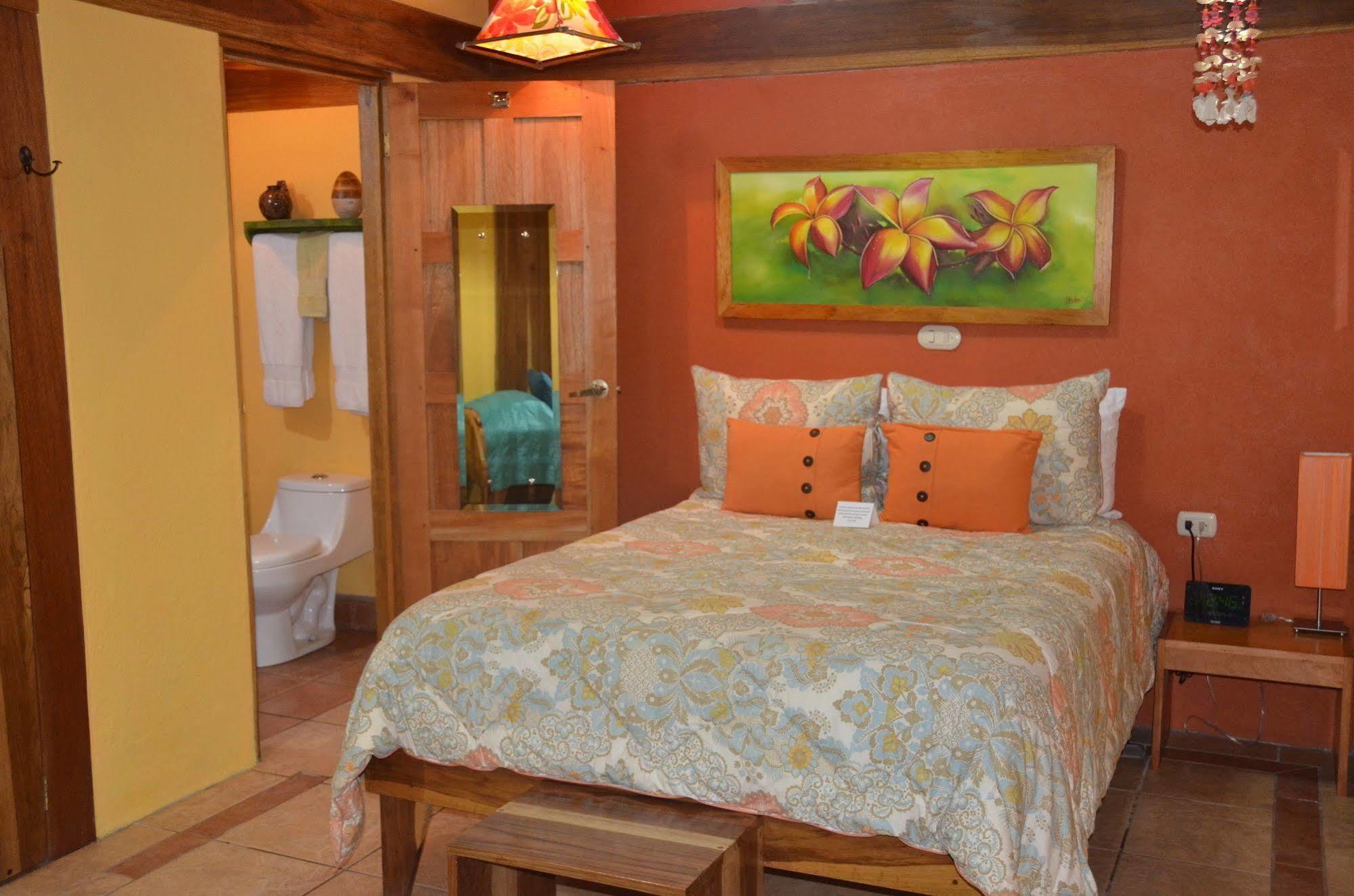 Physis Caribbean Bed & Breakfast Puerto Viejo de Talamanca Exterior photo