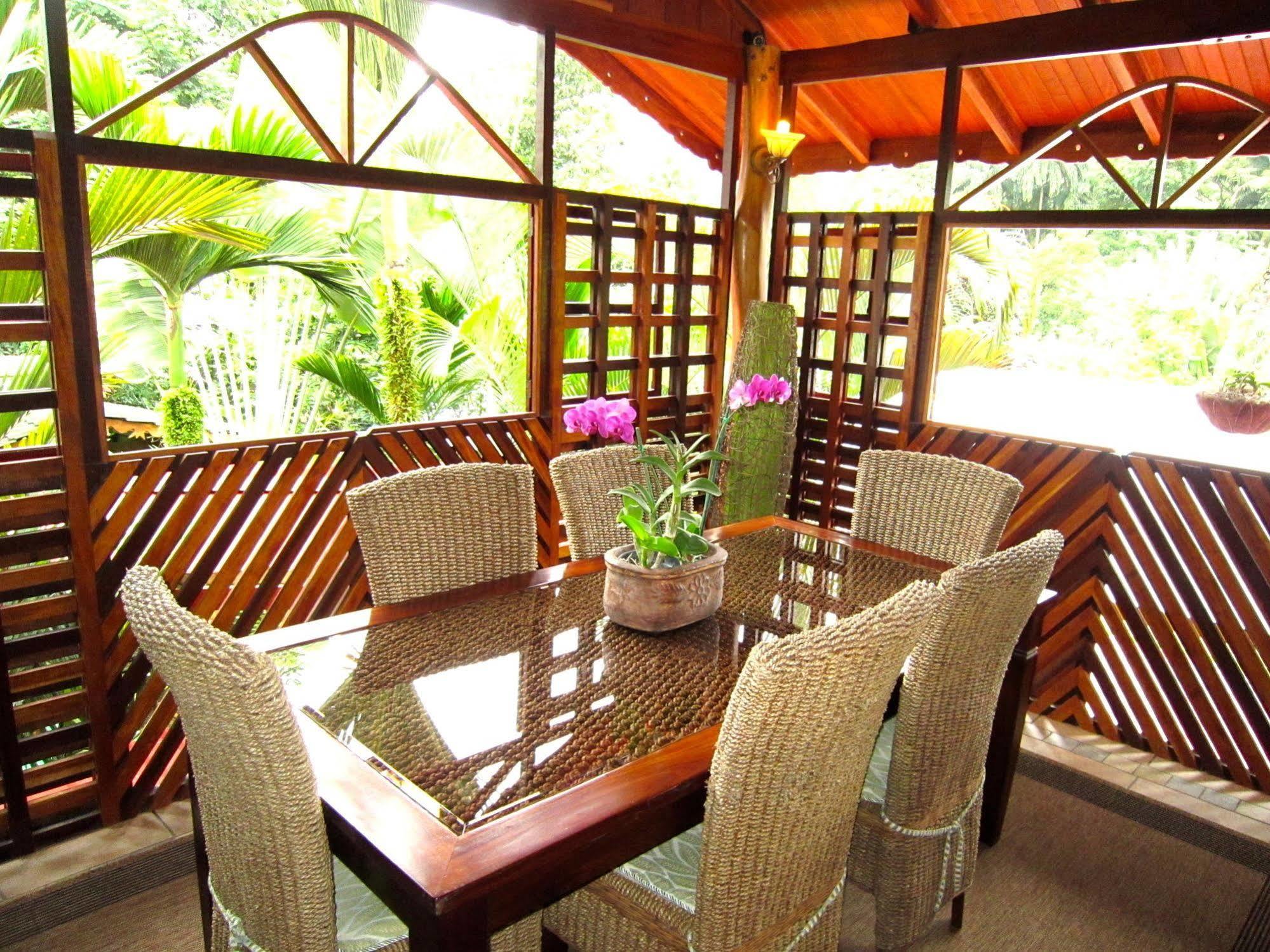 Physis Caribbean Bed & Breakfast Puerto Viejo de Talamanca Exterior photo