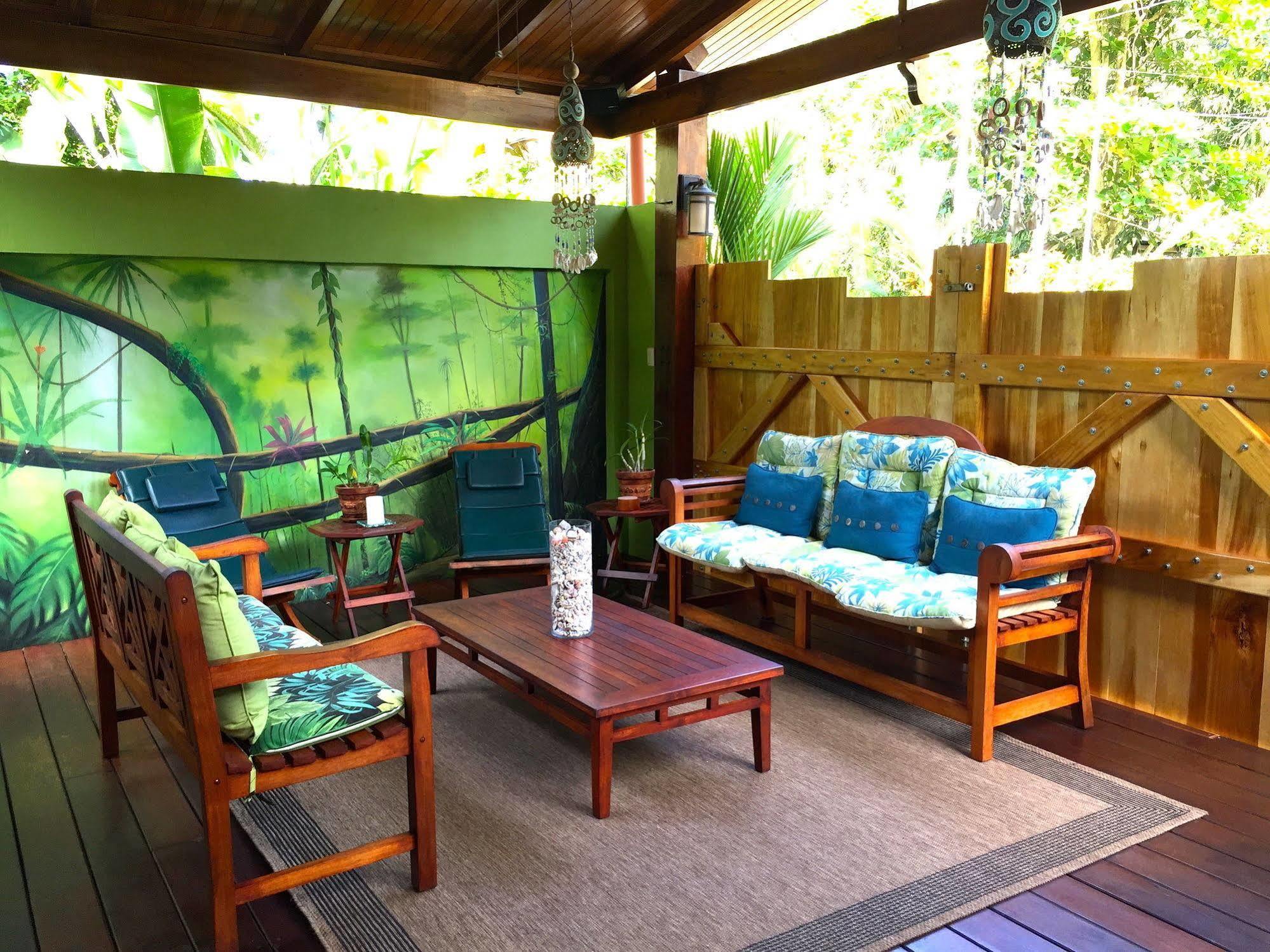 Physis Caribbean Bed & Breakfast Puerto Viejo de Talamanca Exterior photo